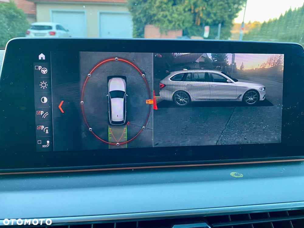 BMW Seria 5 525d - 29