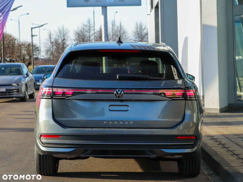 Volkswagen Passat - 4