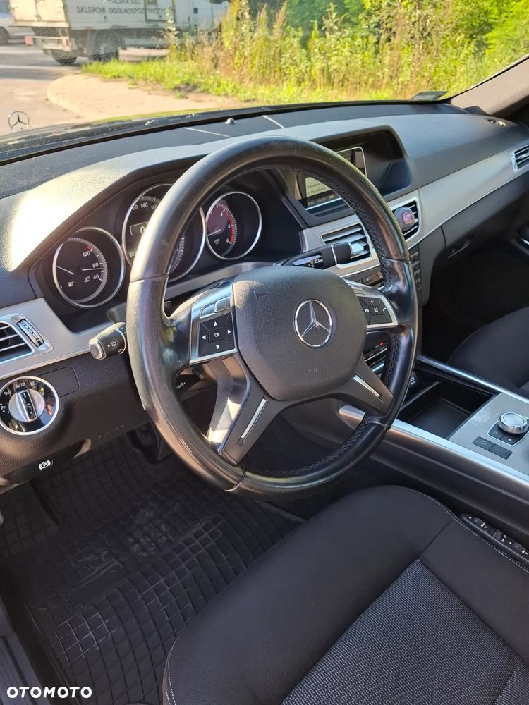 Mercedes-Benz Klasa E 220 BlueTEC 9G-TRONIC Elegance - 12