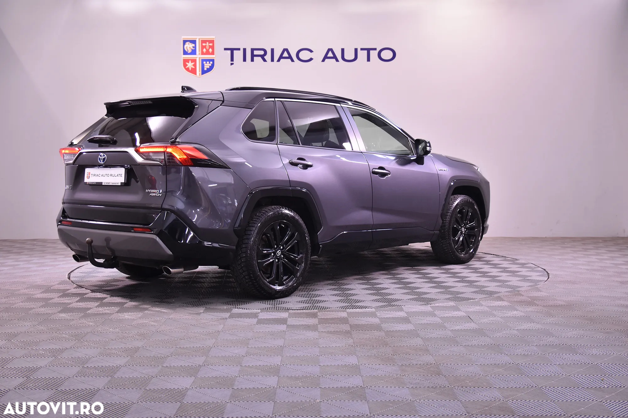 Toyota RAV4 - 5
