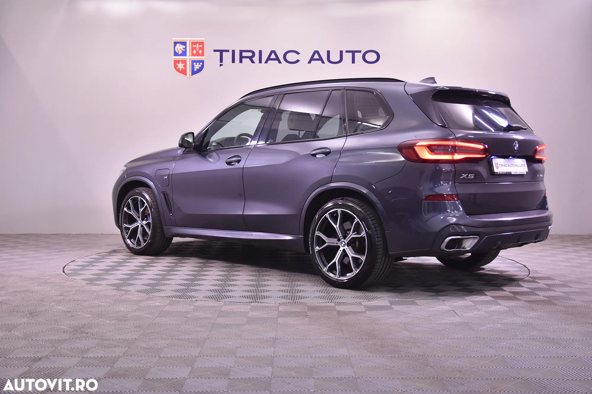 BMW X5 xDrive45e AT PHEV - 3