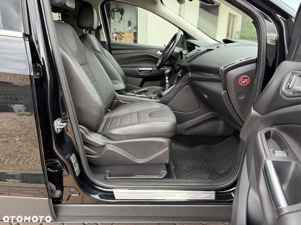 Ford Kuga 2.0 TDCi 2x4 Titanium - 19