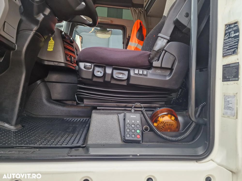 MAN TGX 33.640 6x4, 2019, 353.000km, cabina XXL, Automata+INTARDER 6 trepte, frigider, cuptor microunde, protectii sasiu, av 80% ok, posibilitate leasing 4 ani, PROMOTIE 49.900 EUR+Tva - 16