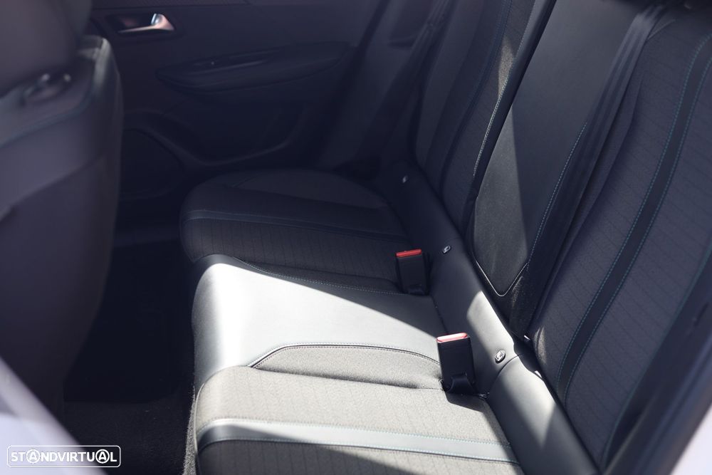 Peugeot 2008 1.5 BlueHDi Allure - 27