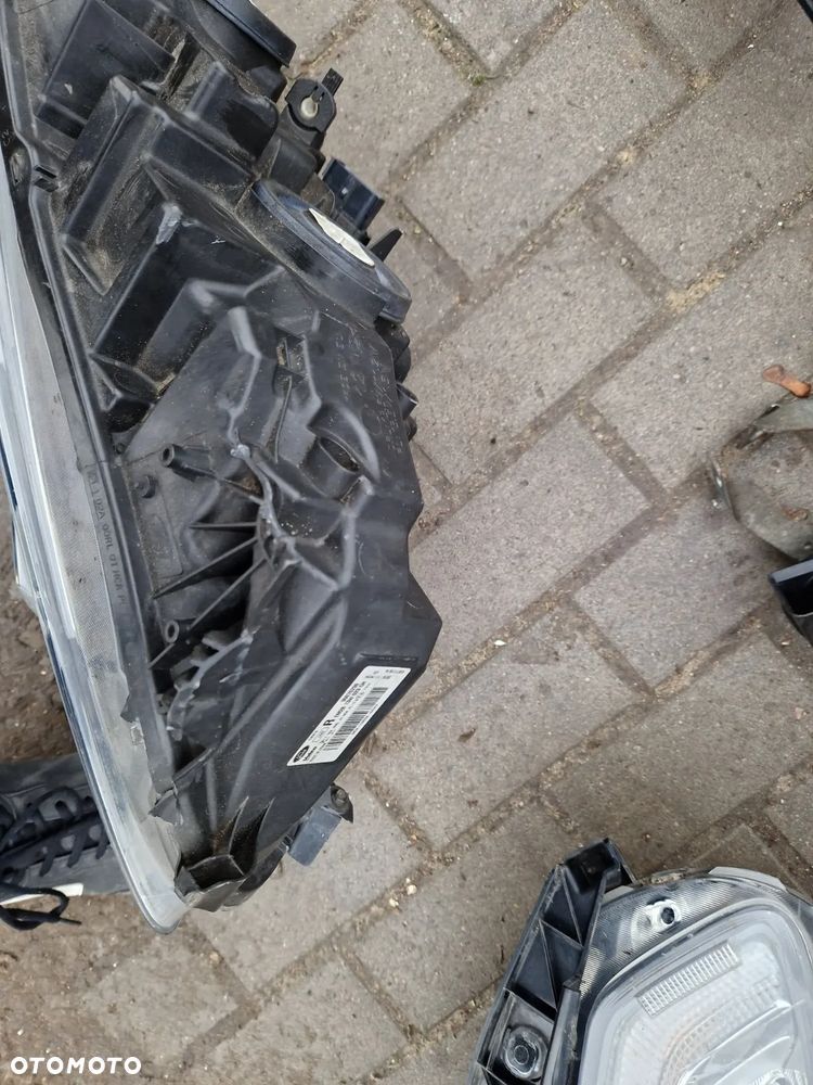 Ford S-Max 2.0 TDCi 4WD Titanium PowerShift - 32