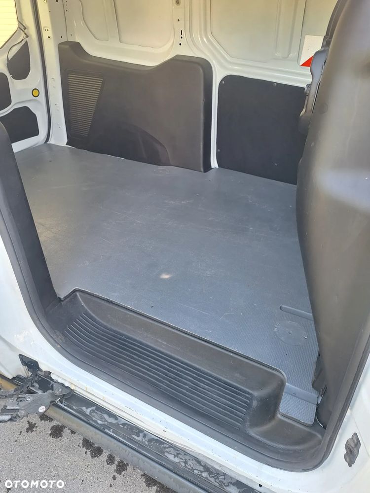 Ford Transit Connect - 9