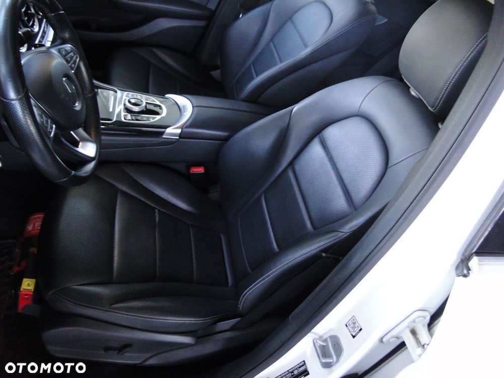 Mercedes-Benz GLC - 24