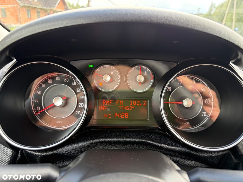 Fiat Punto 2012 1.2 8V Dynamic - 38