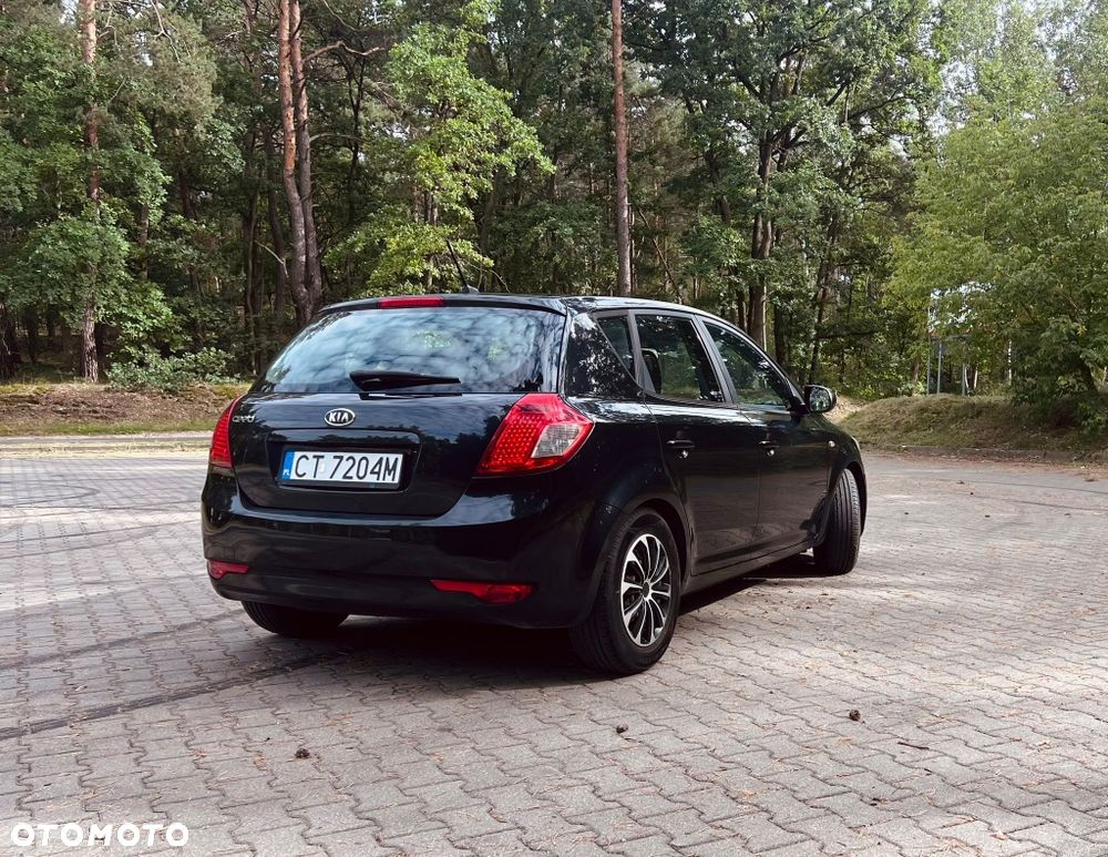Kia Ceed - 3
