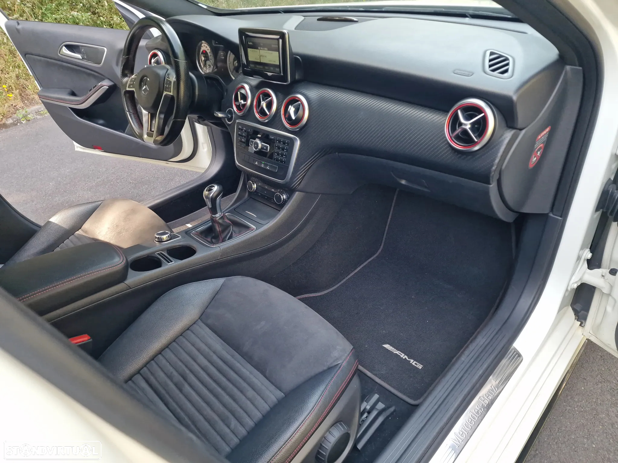 Mercedes-Benz A 180 CDi BE AMG Line - 54