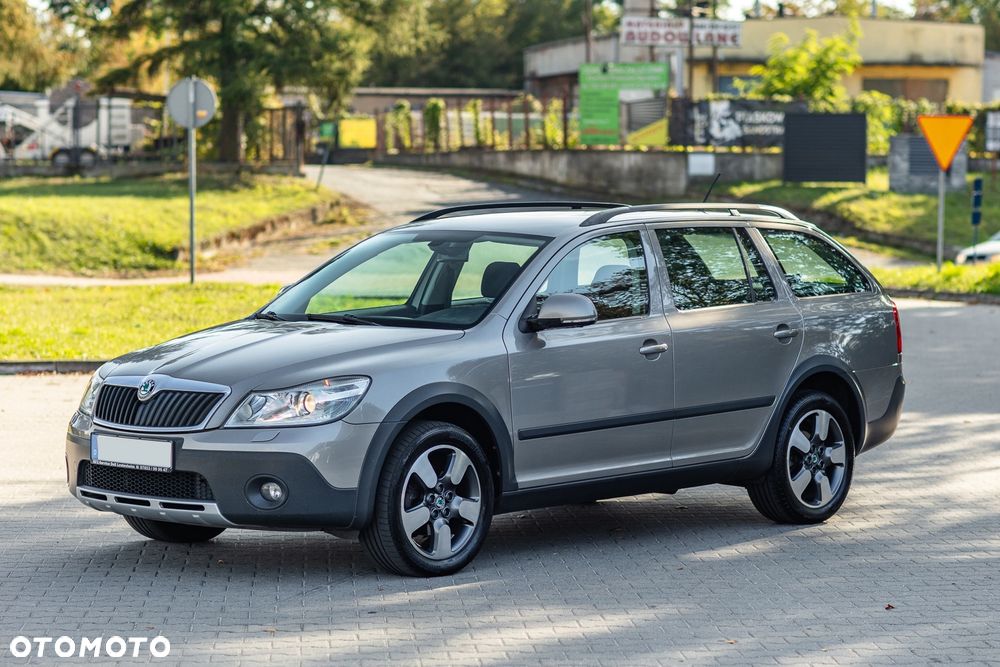 Skoda Octavia 2.0 TDI DPF 4x4 DSG Scout - 3