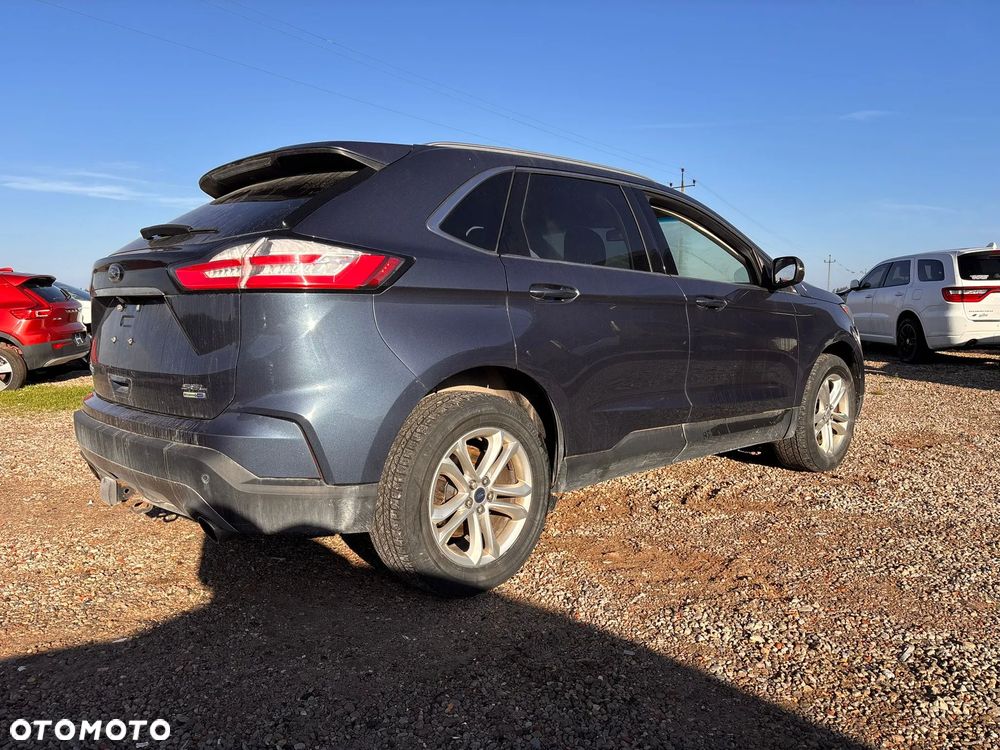 Ford Edge - 4