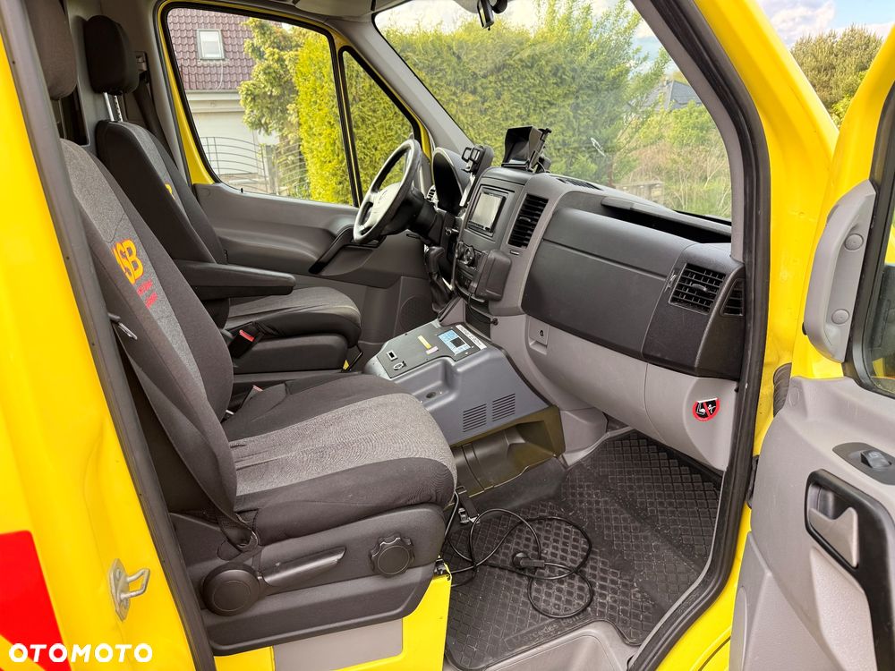 Mercedes-Benz Sprinter Ambulans - 18