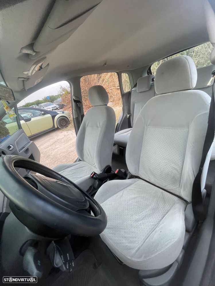 Ford Fiesta 1.4 Ghia - 6