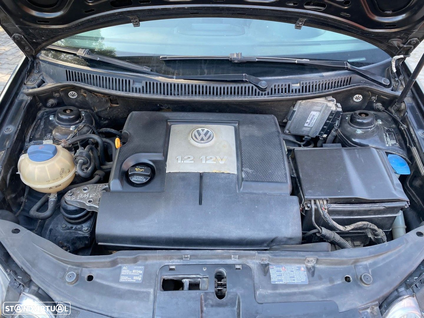 VW Polo 1.2i  de 2004 disponível para peças MOTOR VENDIDO - 6