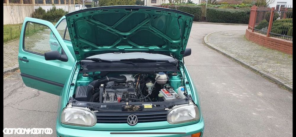Volkswagen Golf - 6