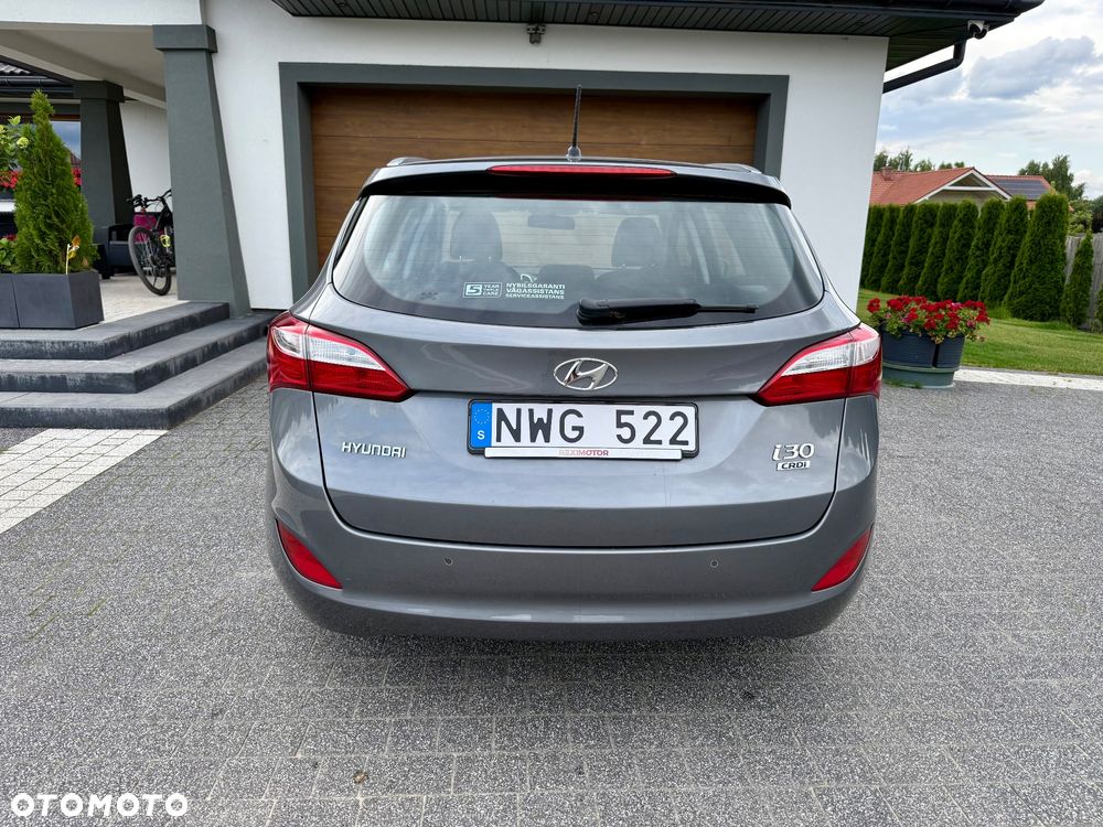 Hyundai i30 i30cw 1.6 CRDi Intro Edition - 11