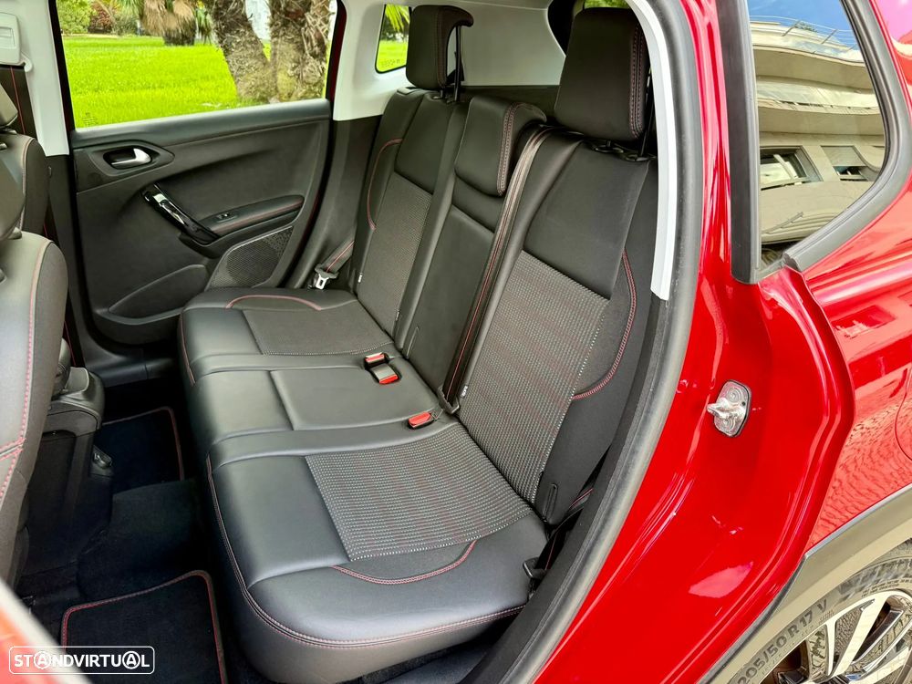 Peugeot 2008 1.2 PureTech GT Line - 13