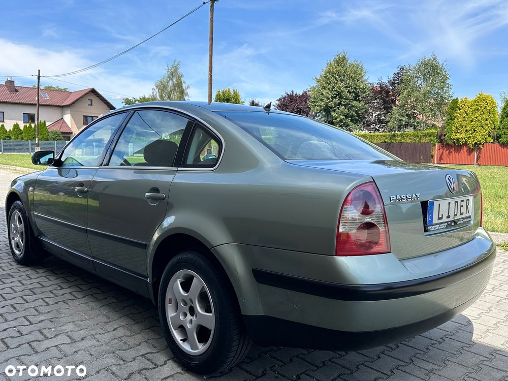 Volkswagen Passat 1.8T Comfortline - 4