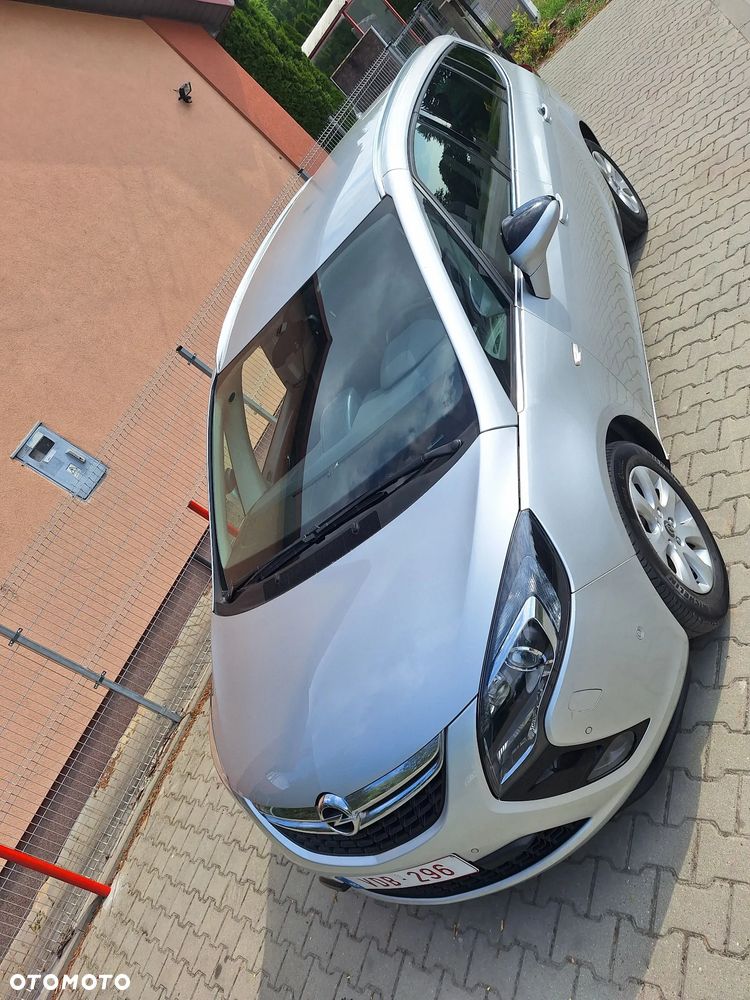 Opel Zafira - 11