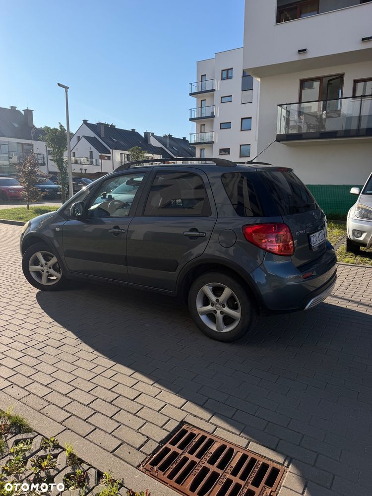 Suzuki SX4 1.6 GLX / Comfort - 2