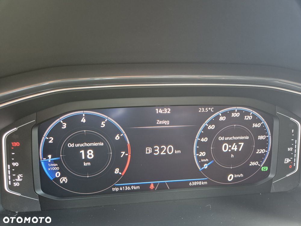 Volkswagen T-Roc - 8