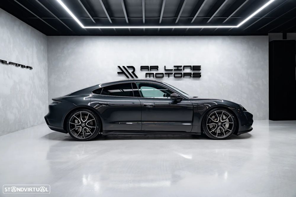 Porsche Taycan Bateria Performance Plus - 8