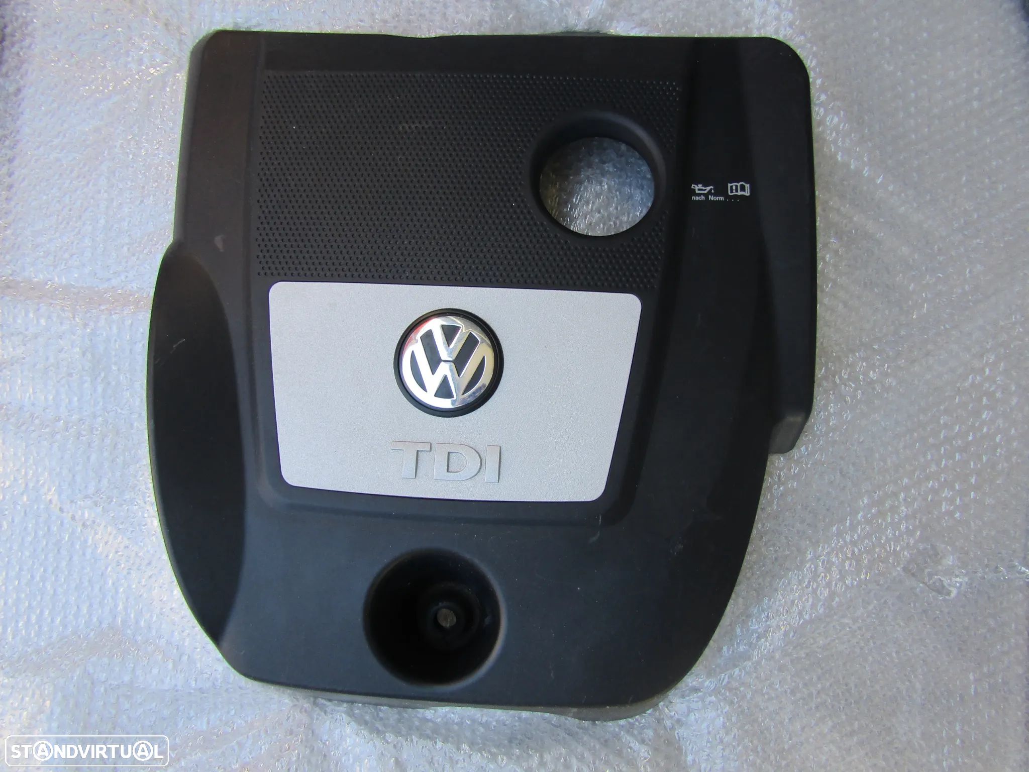 Tampa motor VW GOLF 4 / BORA  motor 115 cv - 1