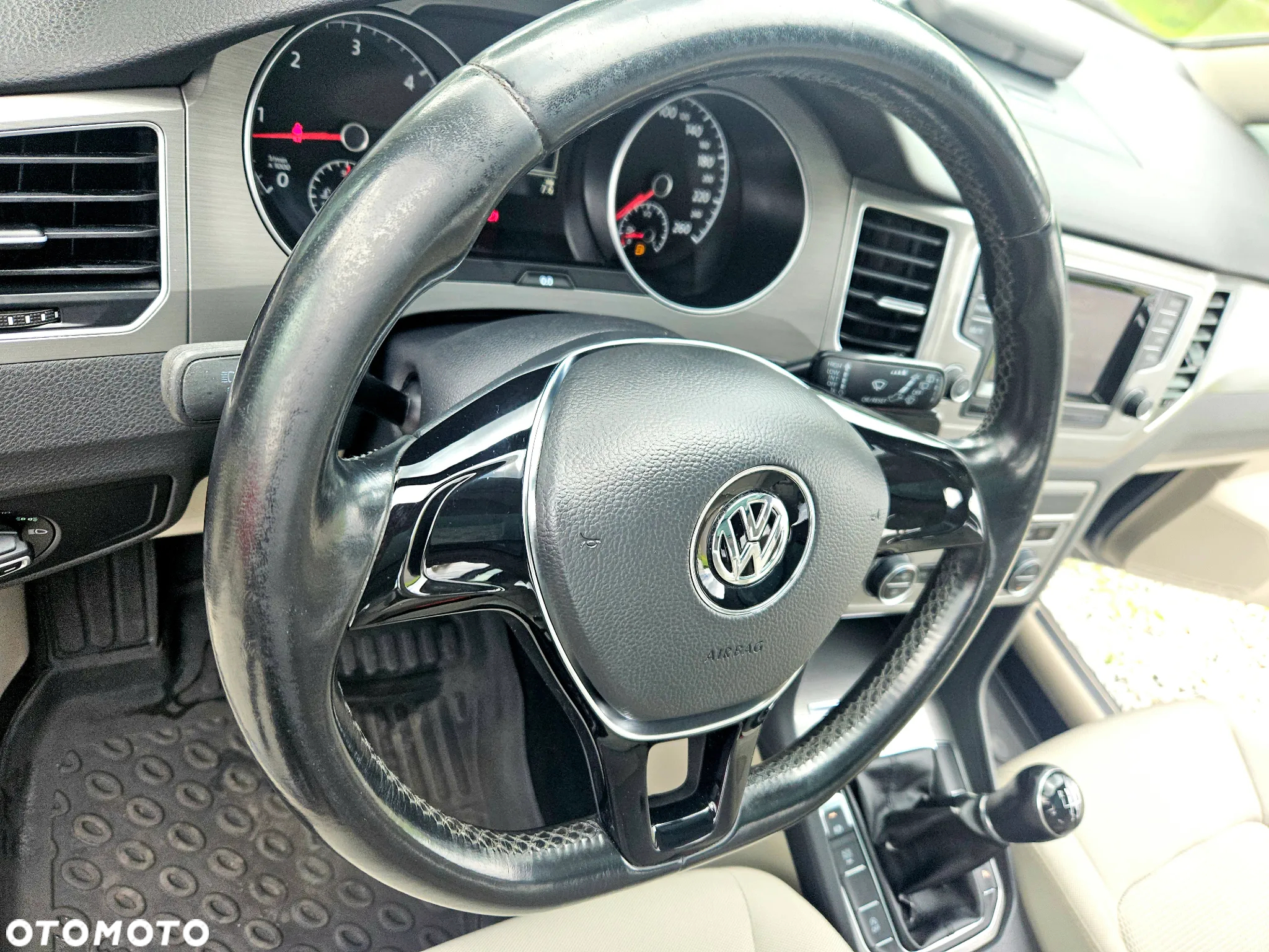 Volkswagen Golf Sportsvan 1.6 TDI BlueMotion Comfortline - 24