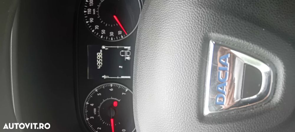 Dacia Logan TCe 90 MT5 Essential - 1