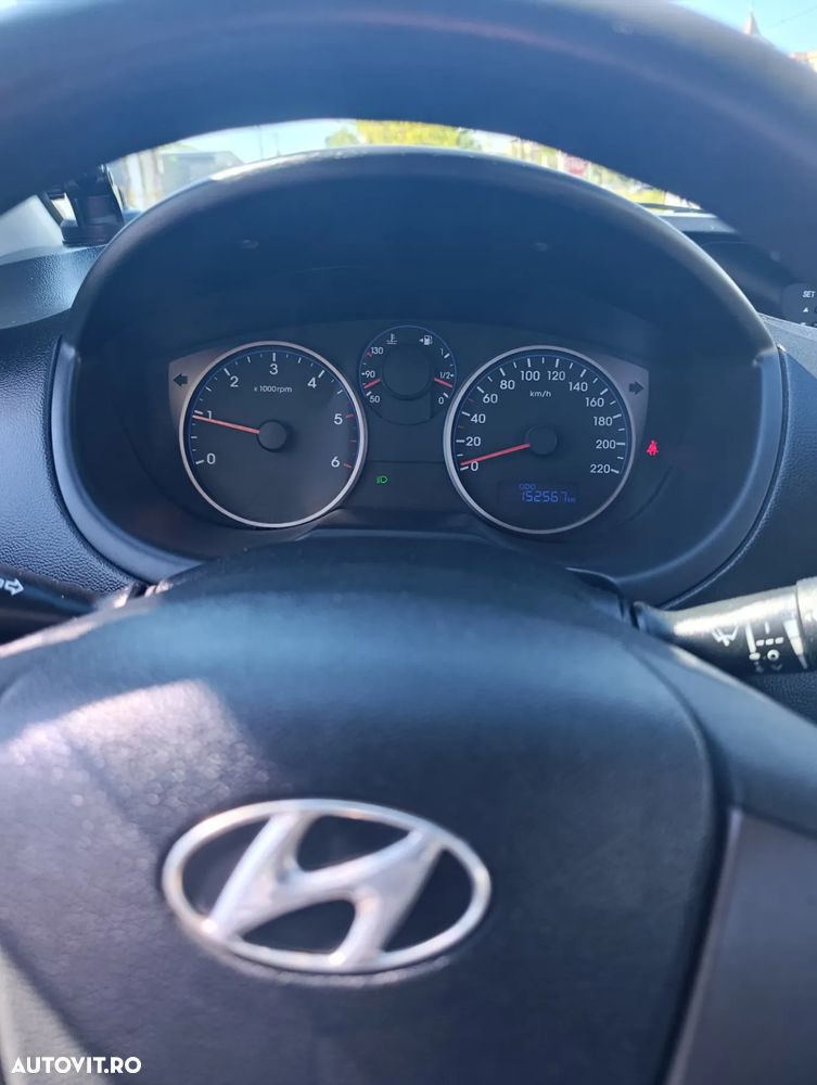 Hyundai i20 1.1 CRDi Comfort - 8