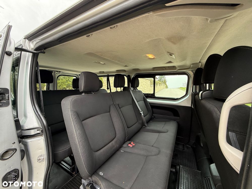 Volkswagen Caravelle - 15