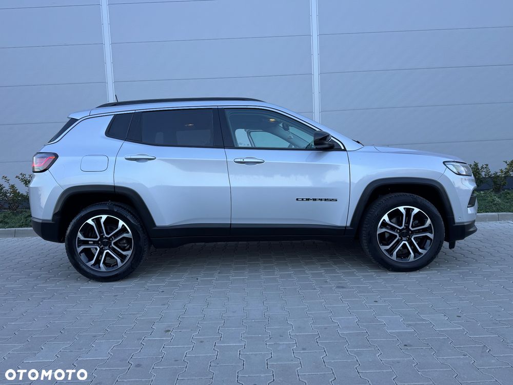 Jeep Compass 1.5 T4 mHEV Limited FWD S&S DCT - 28