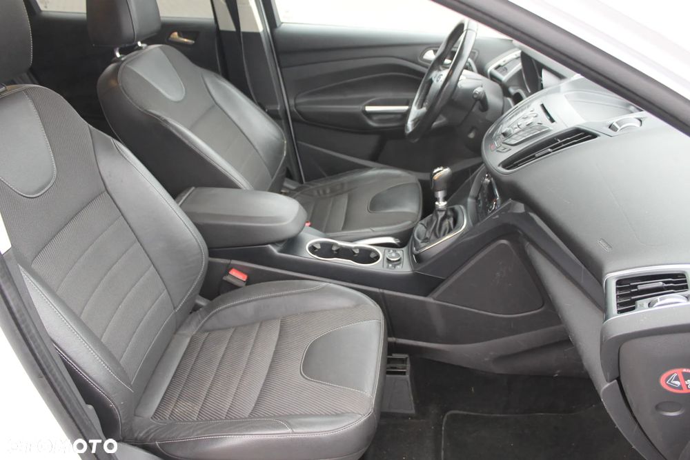 Ford Kuga 2.0 TDCi Individual - 11