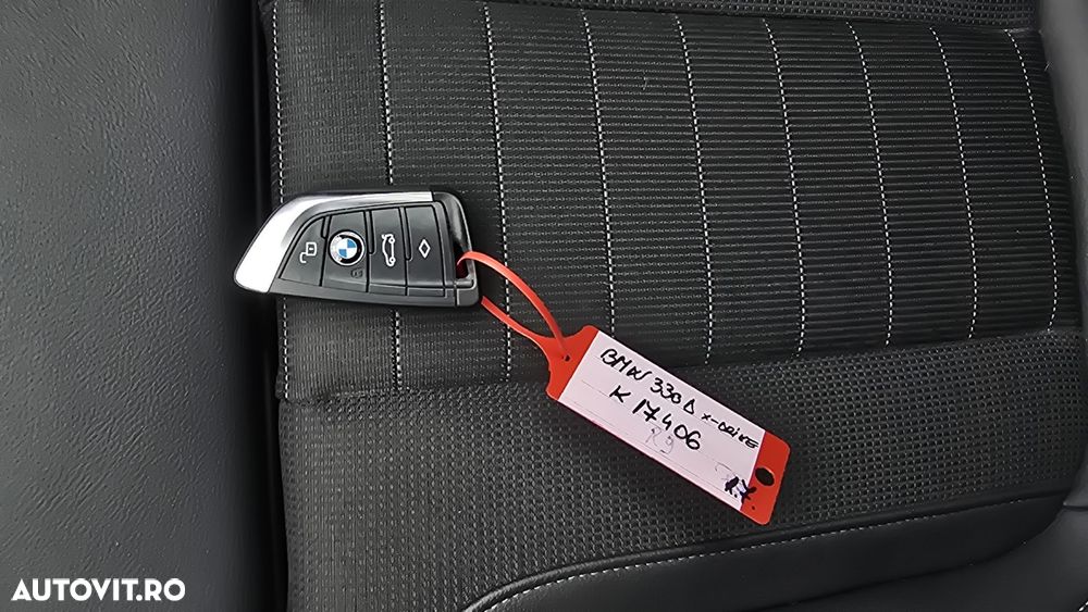 BMW Seria 3 330d xDrive AT - 21