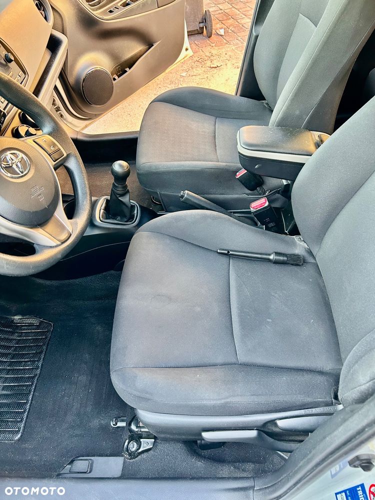 Toyota Yaris 1.0 Premium EU6 - 15