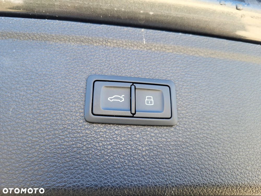 Audi Q5 40 TDI quattro S tronic S line - 38