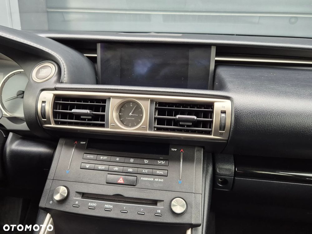 Lexus IS - 22