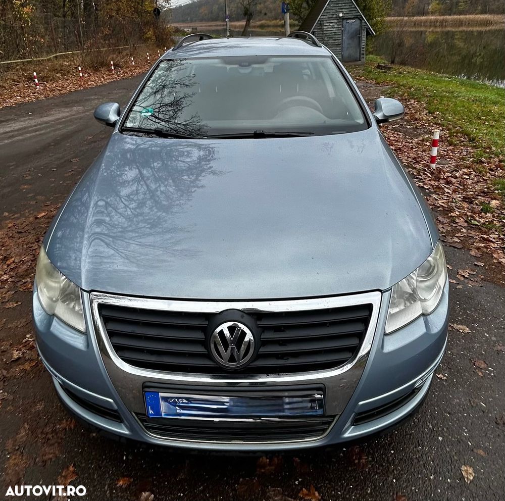 Volkswagen Passat - 1