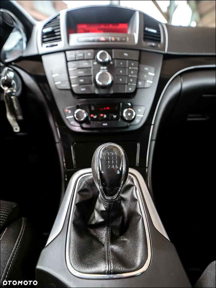Opel Insignia - 24
