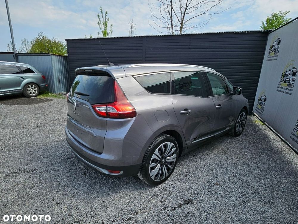 Renault Grand Scenic - 19
