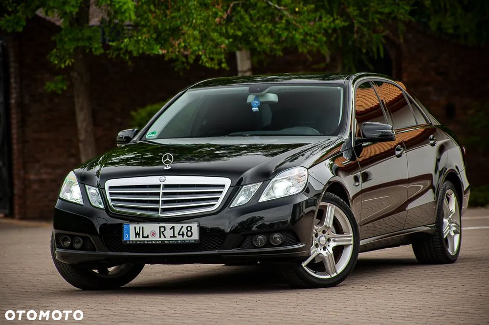 Mercedes-Benz Klasa E 200 BlueEFFICIENCY Elegance - 2