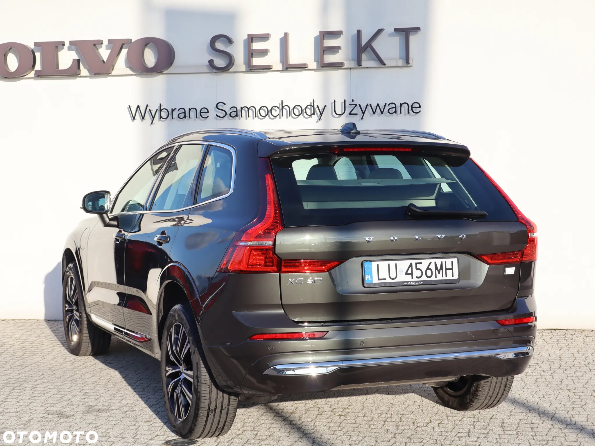 Volvo XC 60 T8 Plug-In Hybrid AWD Inscription - 4