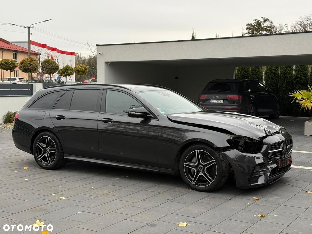 Mercedes-Benz Klasa E 200 4Matic 9G-TRONIC AMG Line - 5