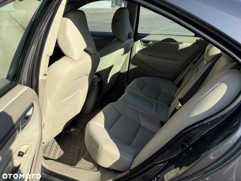 Volvo S60 - 6