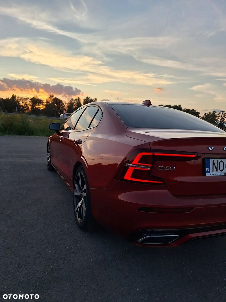 Volvo S60 T4 R-Design - 10