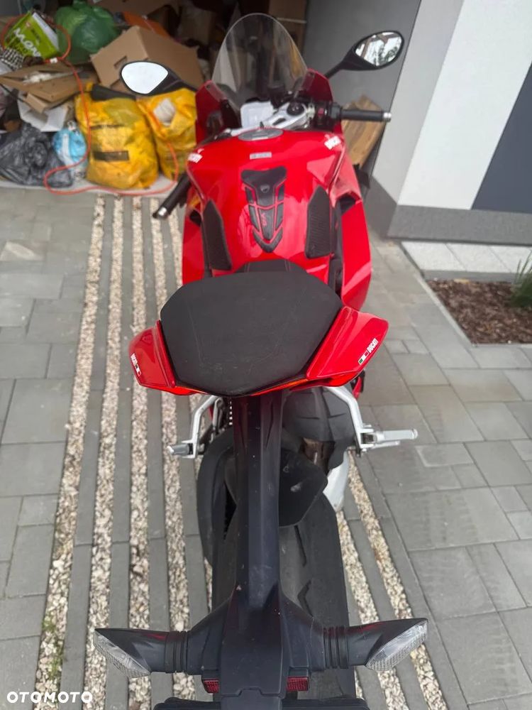 Ducati Panigale V4 - 4