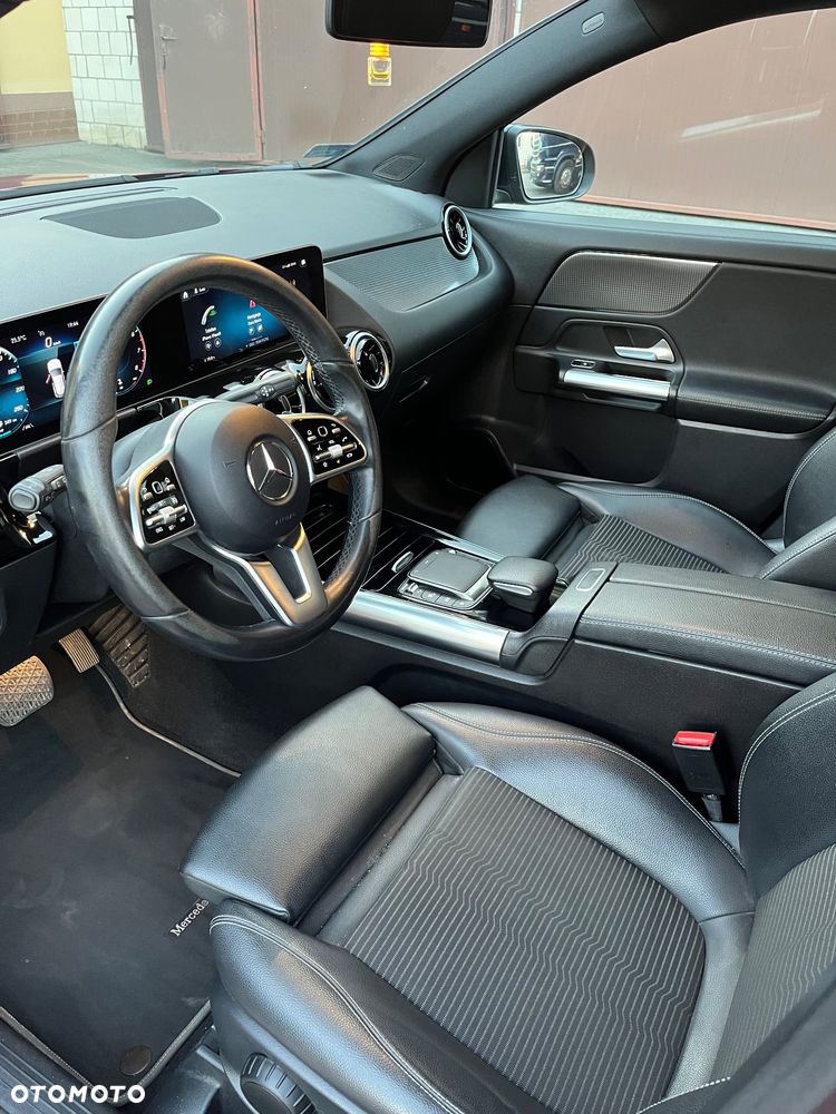 Mercedes-Benz GLA 200 - 7