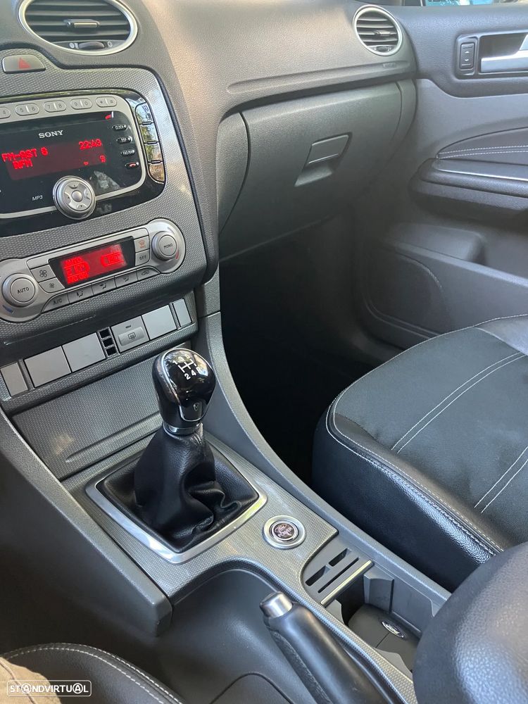 Ford Focus SW 1.6 TDCi Titanium - 15