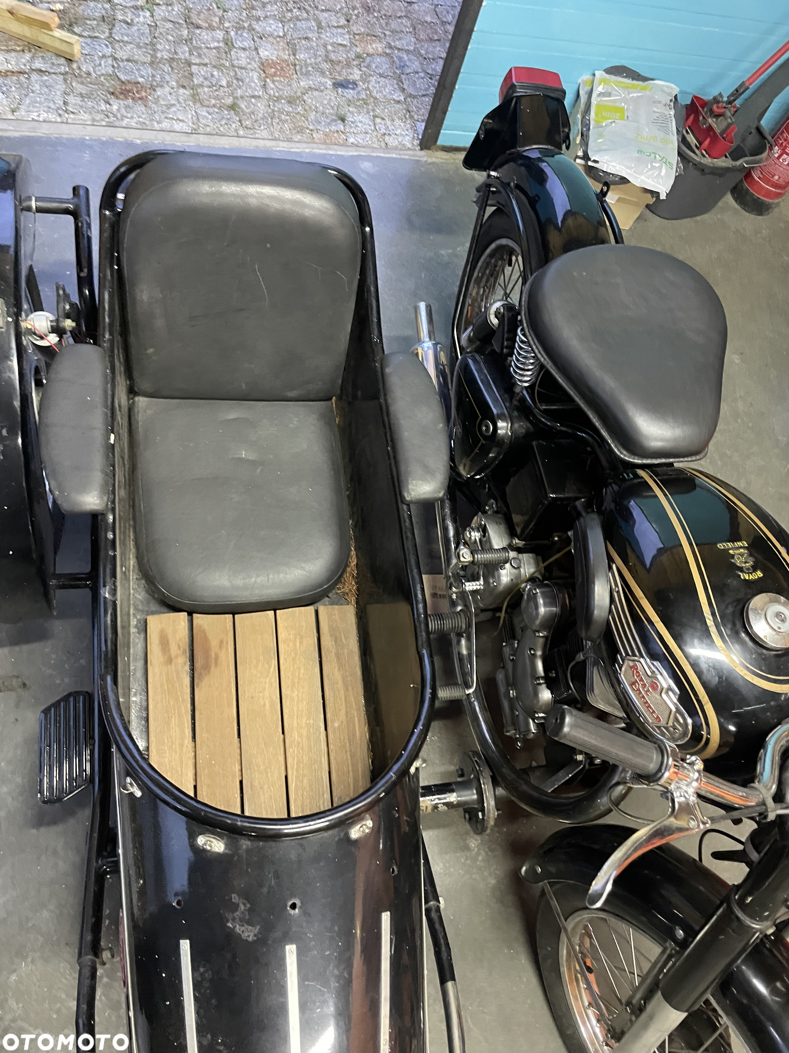 Royal Enfield Classic - 6